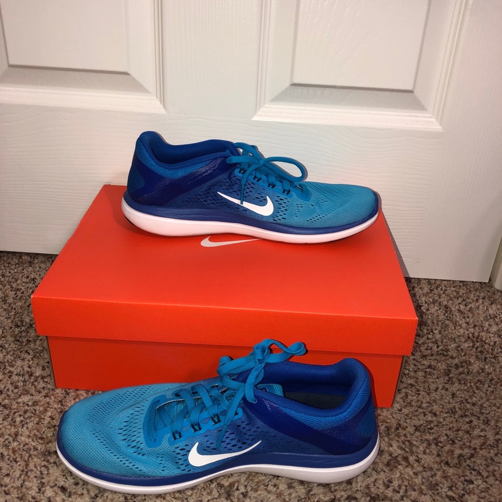 Women’s Nike flex 2016